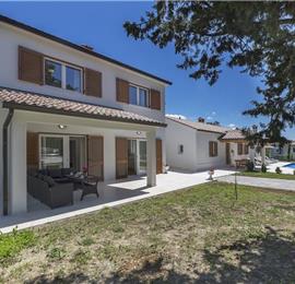 6 bedroom villa with pool near Labin, Istria, sleeps 12
